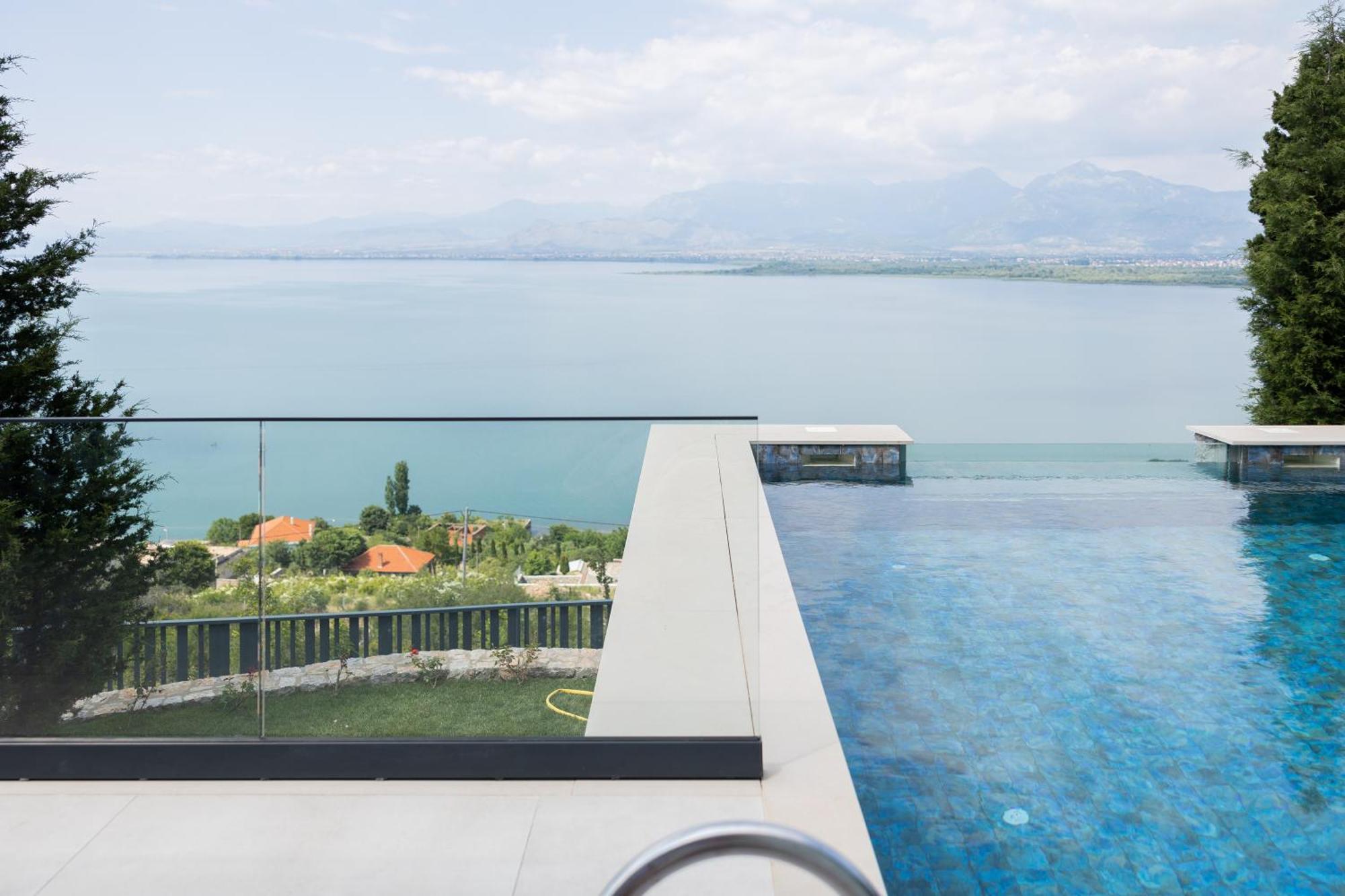 The Luxury Villa Široka Екстериор снимка